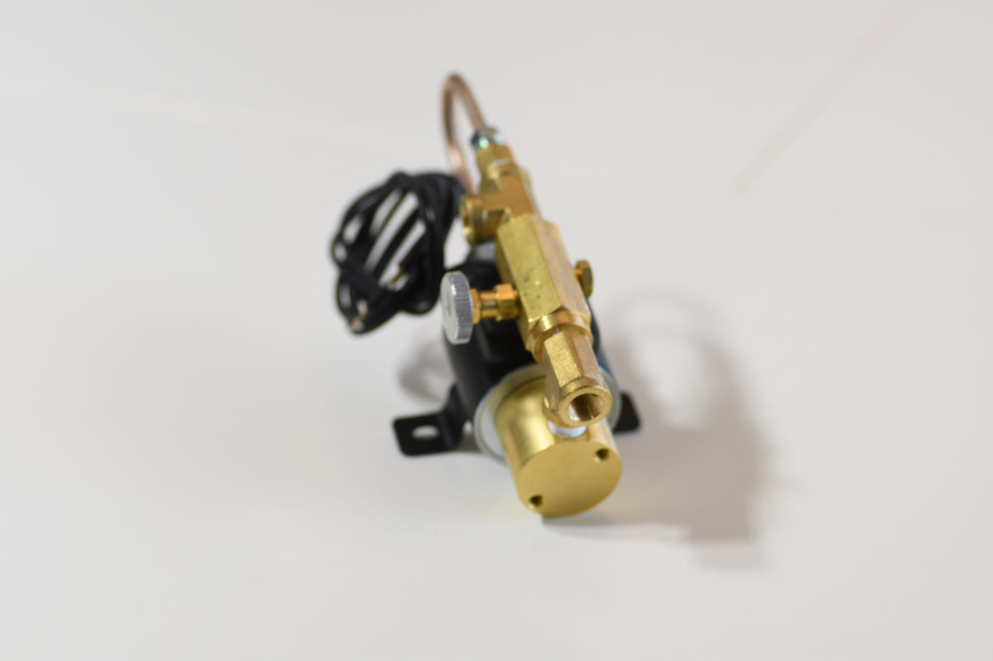 Hydraulic clutch slipper valve
